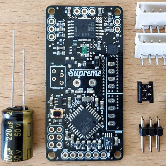The Sensorimotor is a fully hackable and networked servo motor driver, equipped with an ATmega328 MCU, an H-bridge (12V, 6A max.) and a communication transceiver (RS485).
-
📷 tindie.com/stores/jetpack
-
#microchip #atmega328 #avr #microcontrollers #servomotors #servomotor #servo #hbridge #rs485 #opensource #hardware.